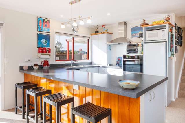 12 Robbie Street Foxton Beach_4