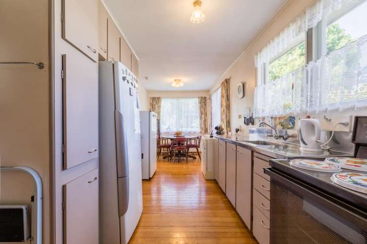 23 Lowtherhurst Road Massey_4