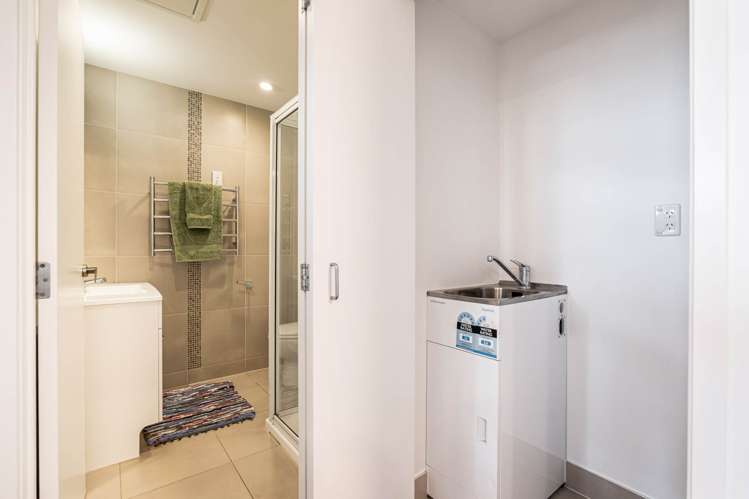 109/17 Link Crescent Stanmore Bay_10