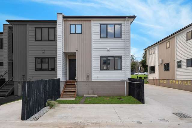 Modern & Spacious Living in Manurewa