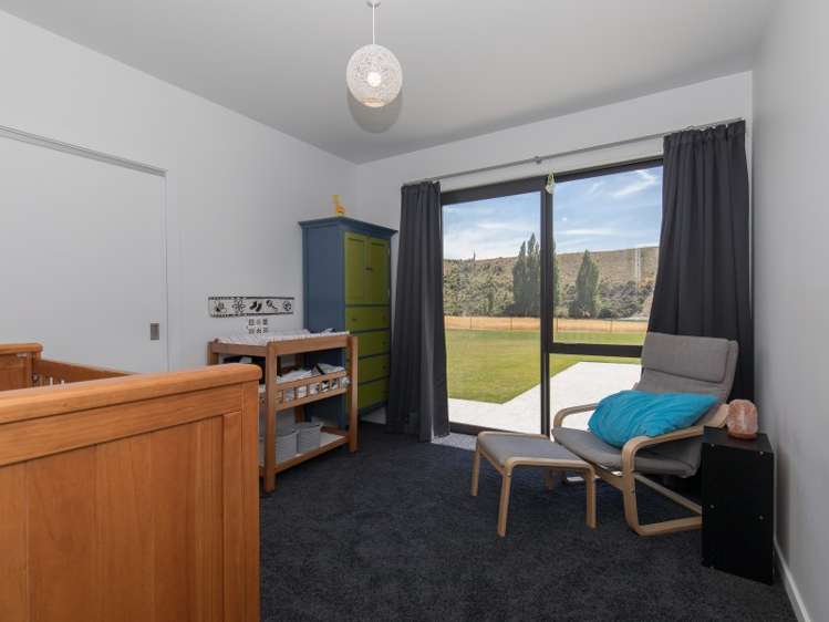 21 Hikuwai Drive Albert Town_11