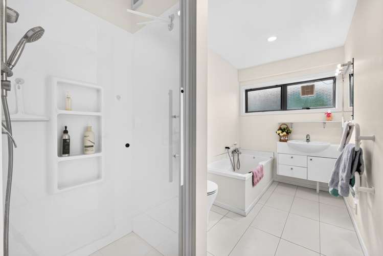 2/51 Merani Street Belmont_15