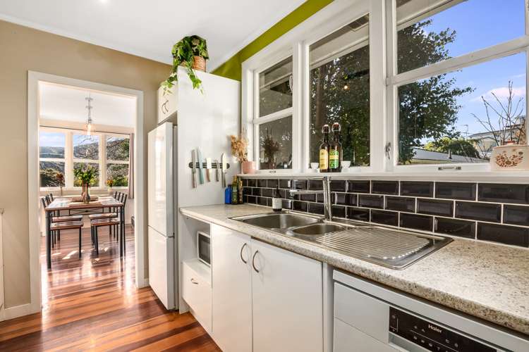 16 Manor Drive Stokes Valley_11