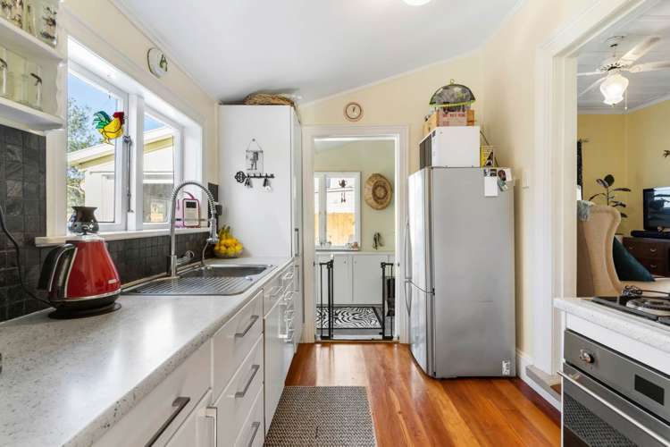 11 Railway Street Helensville_12