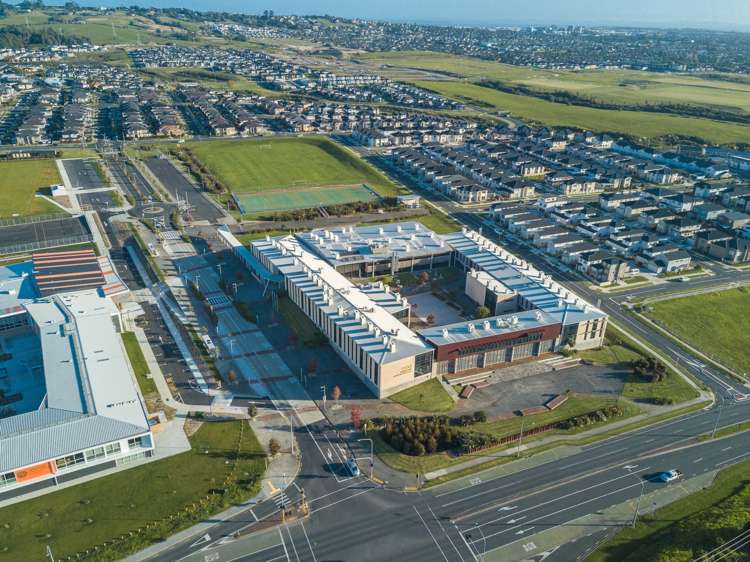 15 Horsefields Drive Flat Bush_5