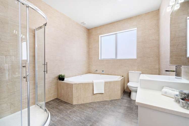 12 Bintulu Place Fairview Heights_22