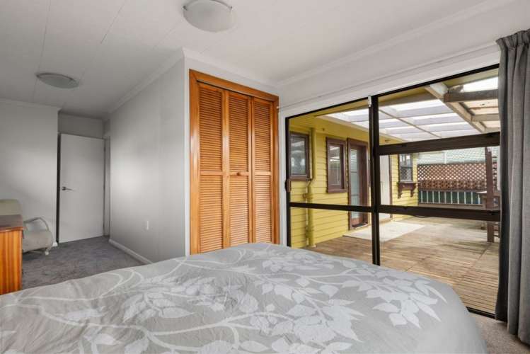 11 Polstead Road Stoke_16