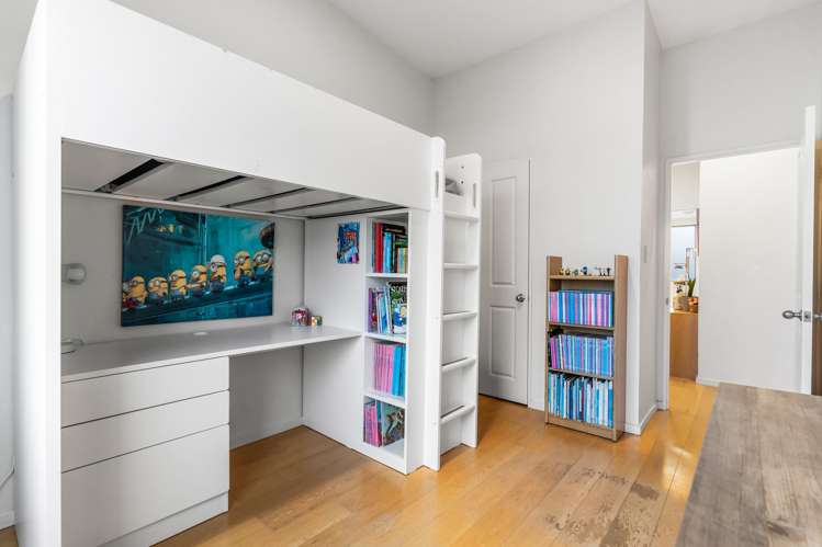 8/3 Hulme Place Henderson_12