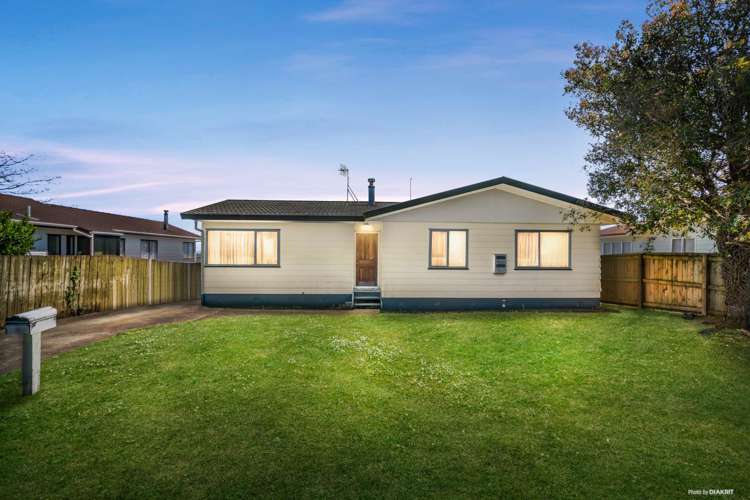 17 Greenstone Place Clover Park_0