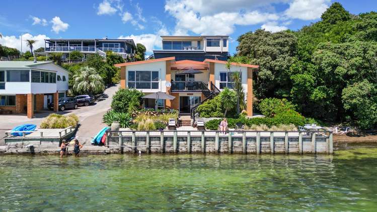 16a Crispe Road Clarks Beach_6