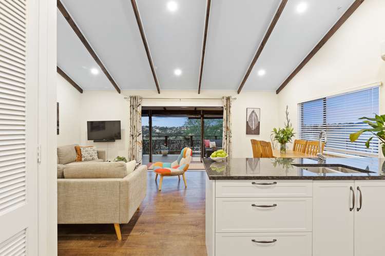 5b Kauri Road Stanmore Bay_13