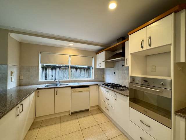 24 Lissleton Drive Botany_2