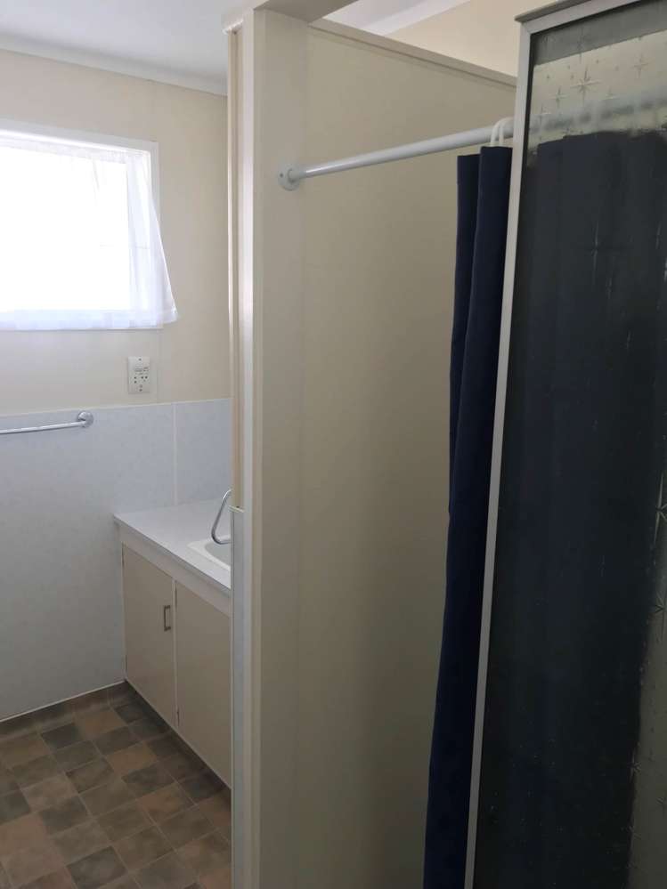 40 Royal Road Massey_10