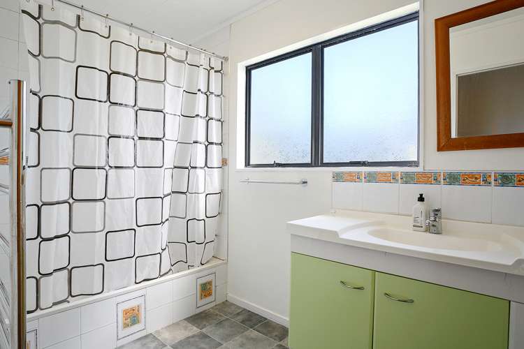 45 Sheridan Crescent Leamington_15