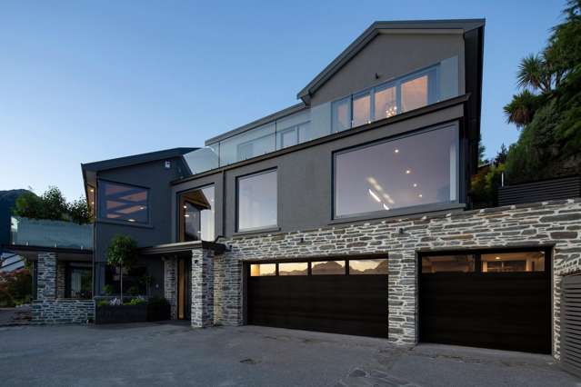 38 Edinburgh Drive Queenstown Hill_2