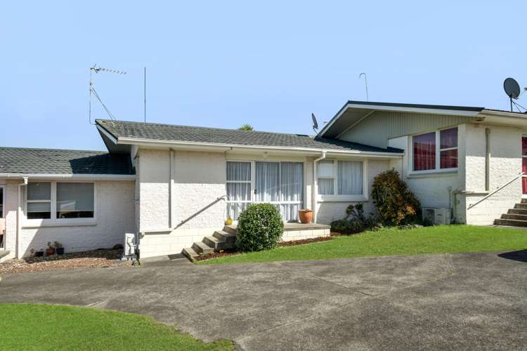 2/15 Hillside Road_3