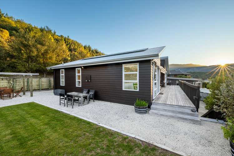 8 Fantail Heights Picton_26