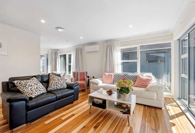 11 Quibray Place Botany Downs_3