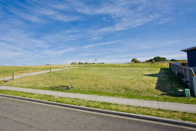 46 Pacific Parade Coastlands_1