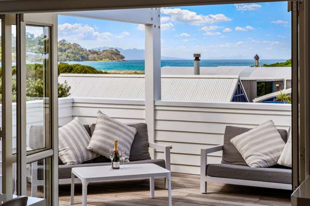 Steps to the Sand, Views to the Horizon