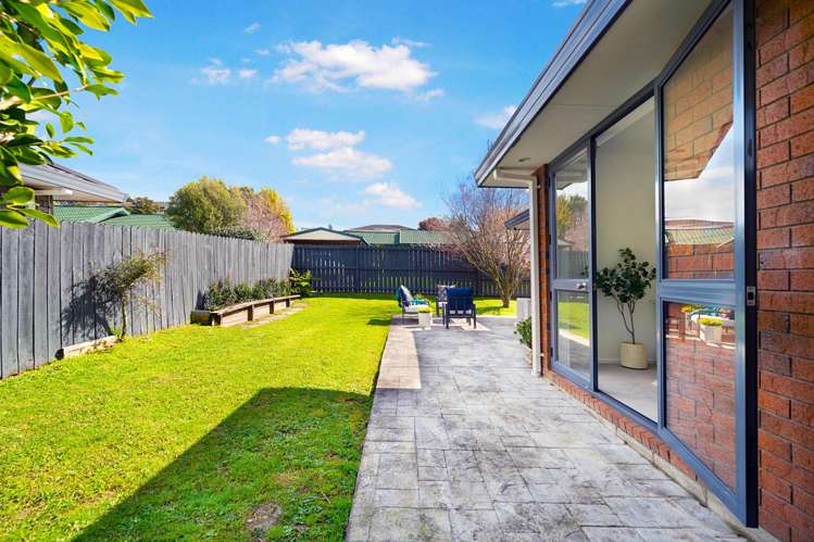 8 Coupland Court Glendene_19