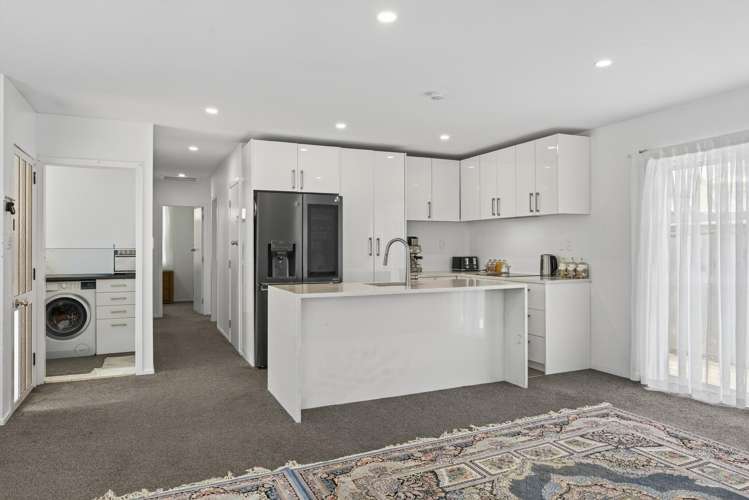 2/47 Larne Avenue_4
