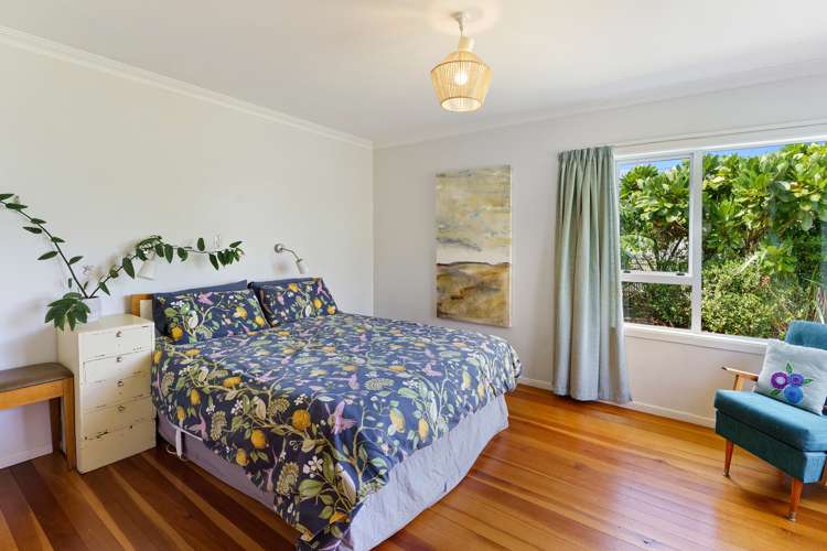 32 Kiharoa Street Otaki Beach_10