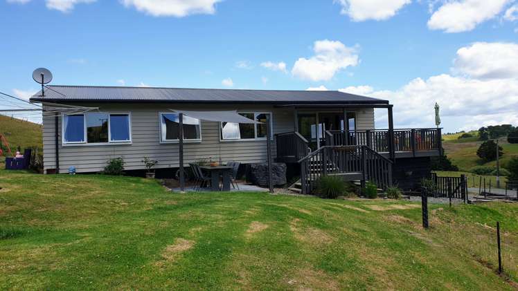 66 Puriri Glade Maungaturoto_8