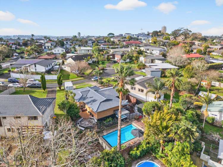 7 Tyrian Close Half Moon Bay_37