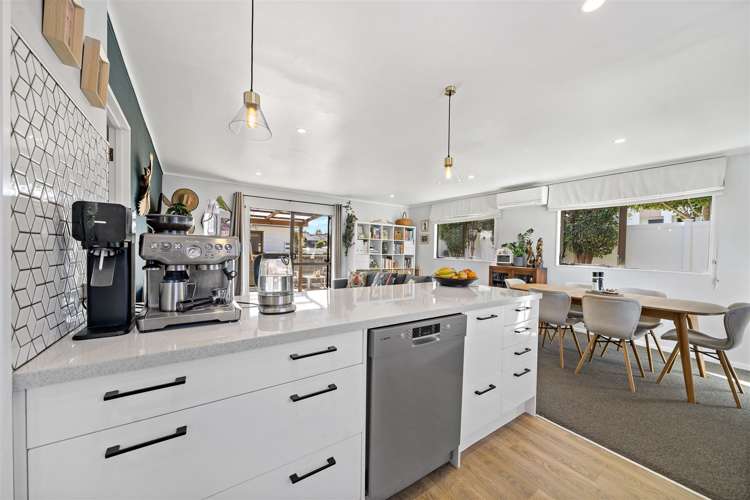 1/80 Kervil Avenue Te Atatu Peninsula_6