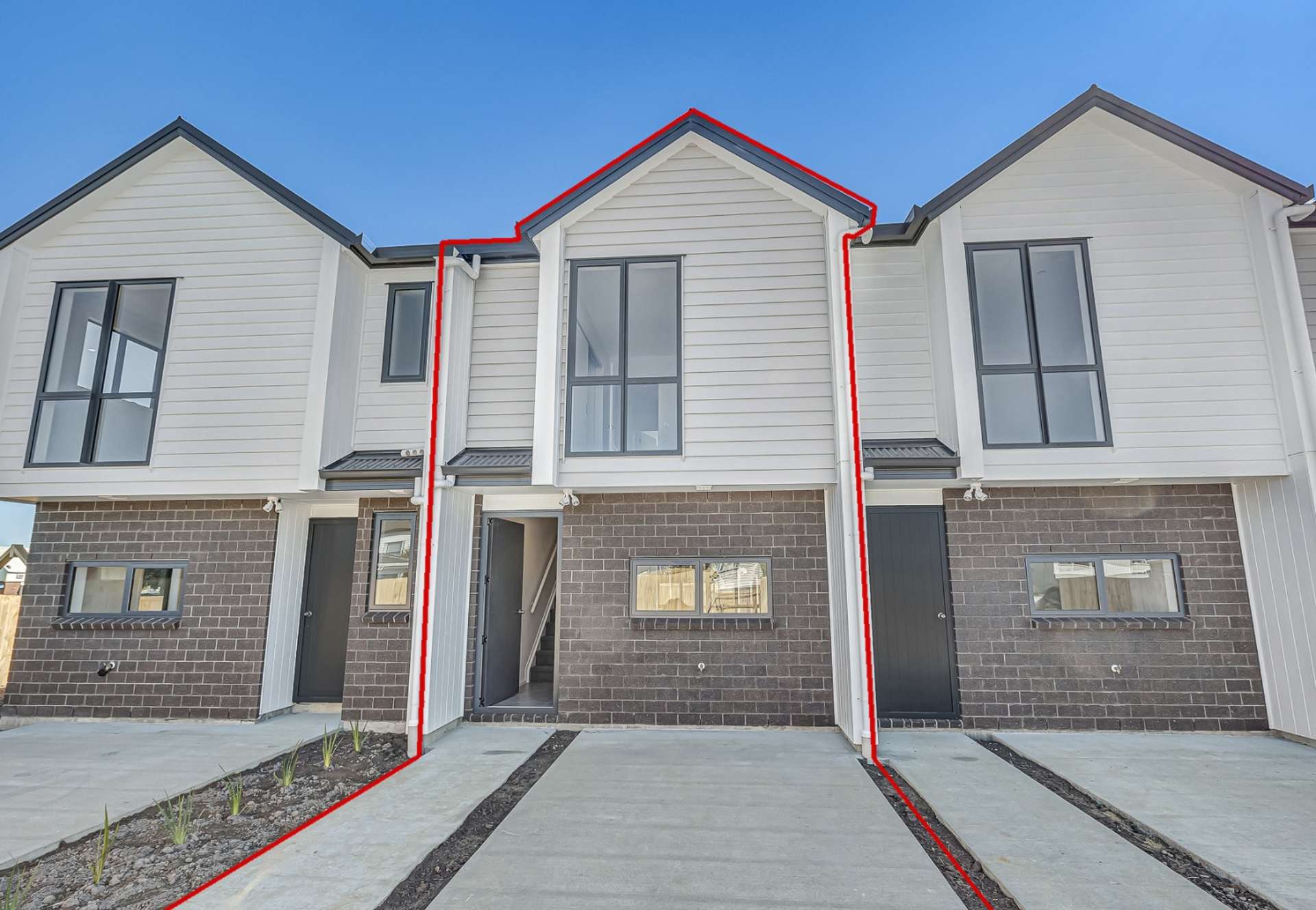 2/11 Kelburn Lane Mangere_0