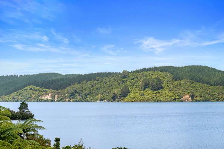 323 Whangamoa Drive Okere Falls_25