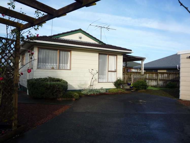 37 Heathdale Crescent Papakura_2