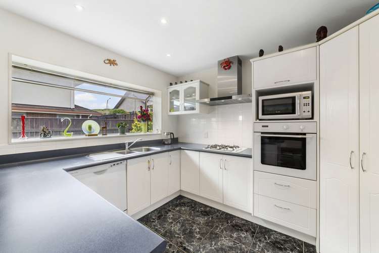 4 Black Pine Road Woodridge_12