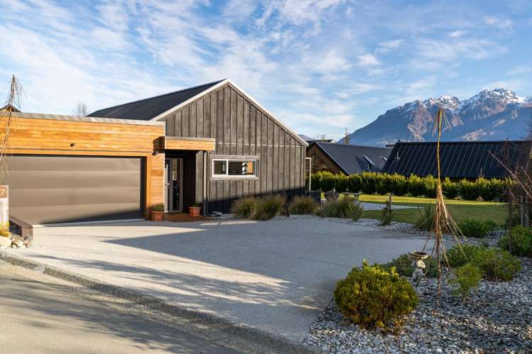 7 Bretby Court Jacks Point_3