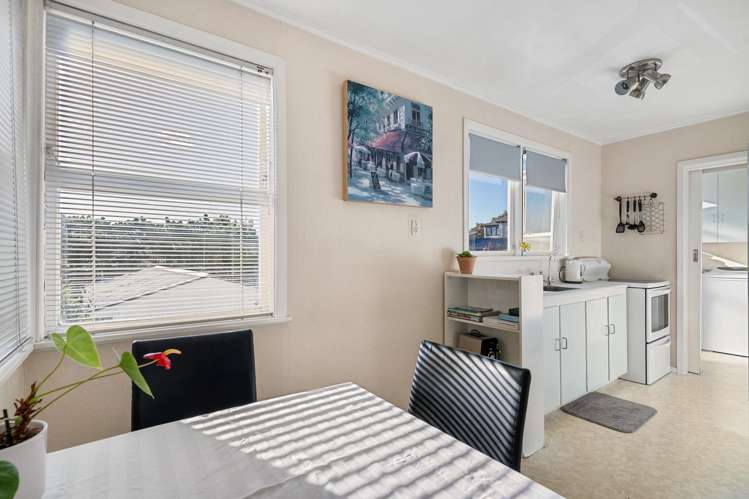 6 Madison Place Forrest Hill_7