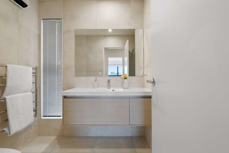 12 Matairangi Avenue Totara Heights_12