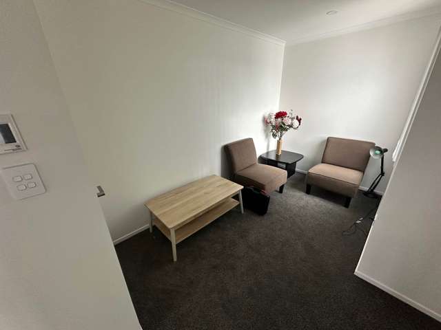 8A Gardiner Grove Mangere East_4