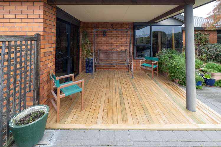 24 Falcon Drive Allenton_5