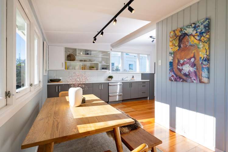 9 Kinross White Street Napier South_1