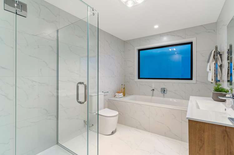 6 Luff Place Long Bay_28