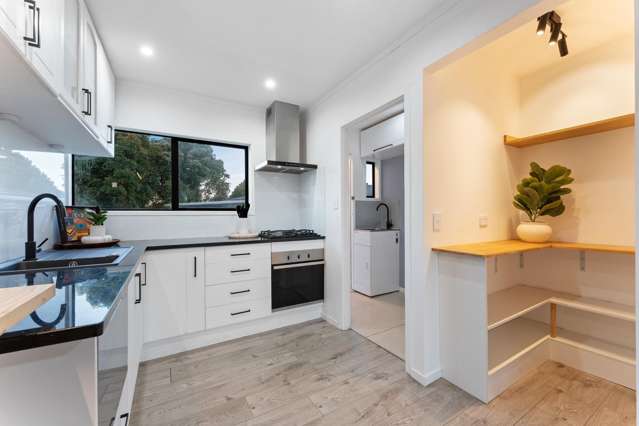 2/20 Celeste Place Totara Vale_4