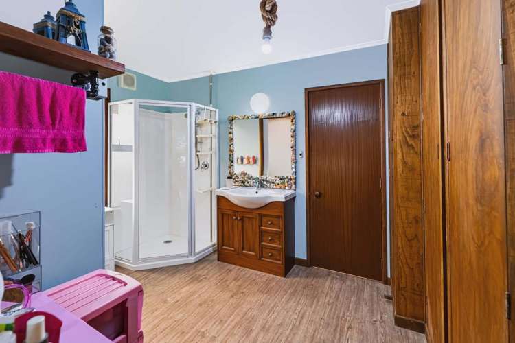 9 Beach Road Patea_10