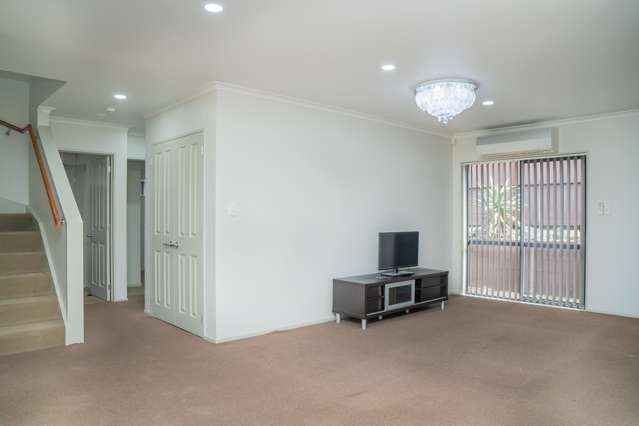 37 Peninsula Road Mangere_4