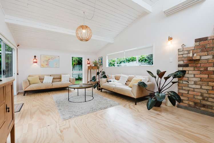 536 Grey Street Hamilton East_11