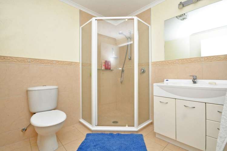 231 Alec Craig Way Gulf Harbour_16