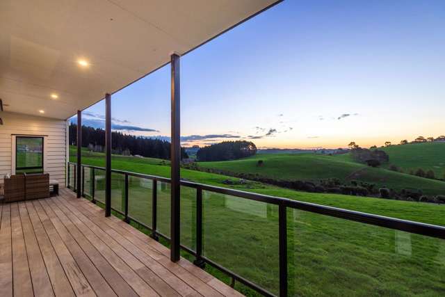 86 Valley Road Waitoki_1