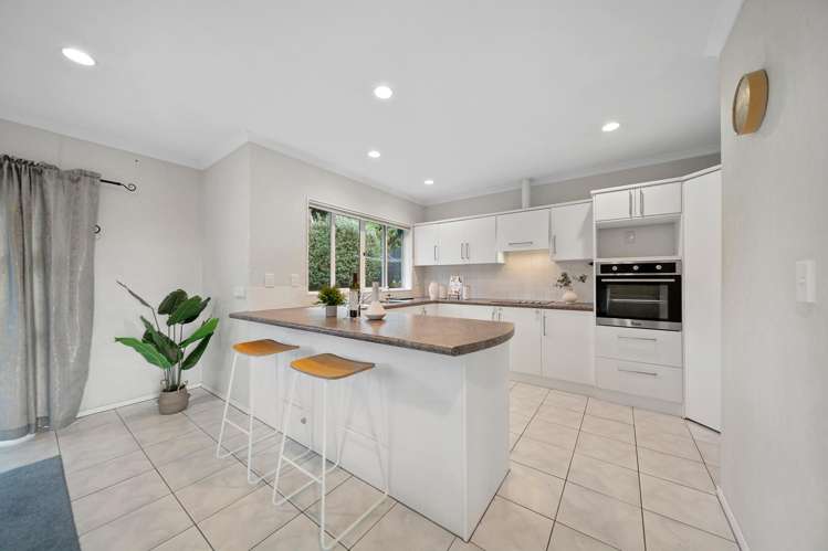 11 Flora Place Wattle Downs_3