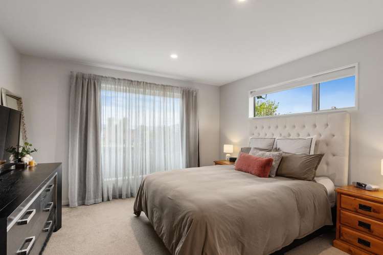 32 Flaxon Place Burwood_8