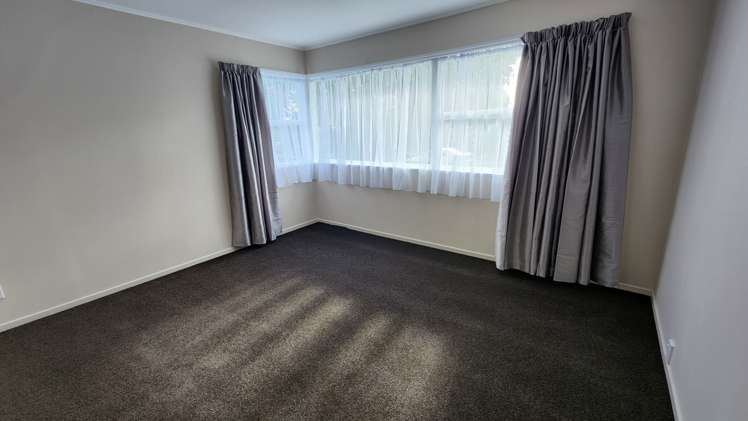 63 Hobart Crescent Wattle Downs_6